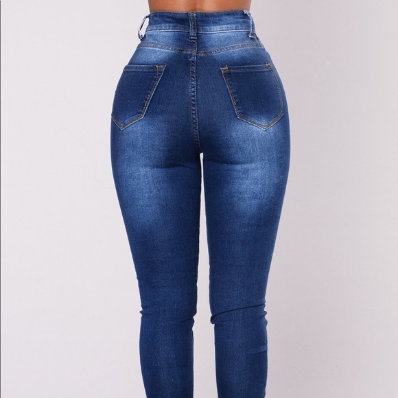 BNWT Fashion Nova Salem high rise jeans - Picture 3 of 5